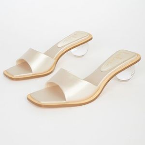 NIB Lulus Skye Heels Ivory